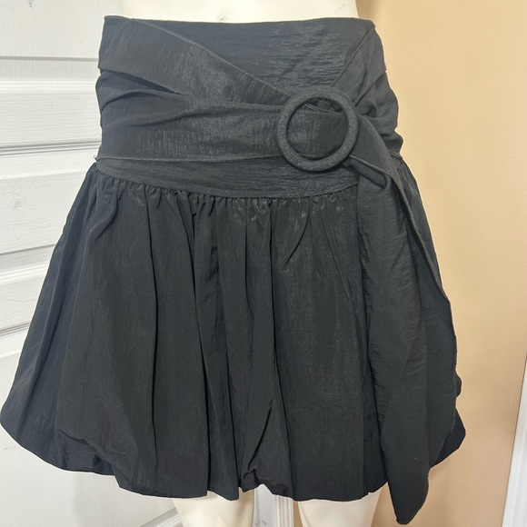 SATIN BLACK BALLOON BUBLÉ SKIRT in size small - Picture 6 of 8